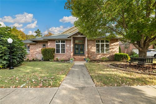3234 E Idlewood Way, Fayetteville, AR, 72703-4367 | Card Image