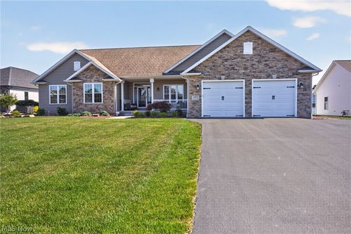 4875 Tree Line Trl, New Middletown, OH, 44442-7755 | Card Image