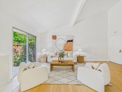 10939 Northshore Sq, Cupertino, CA, 95014-0533 | Card Image