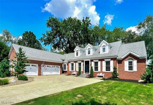 8079 Brooke Hollow St Nw, Massillon, OH, 44646-9022 | Card Image