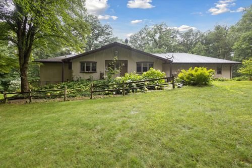10660 D Dr S, Ceresco, MI, 49033-9781 | Card Image