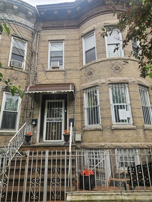 298 Etna St, New York, NY, 11208 | Card Image