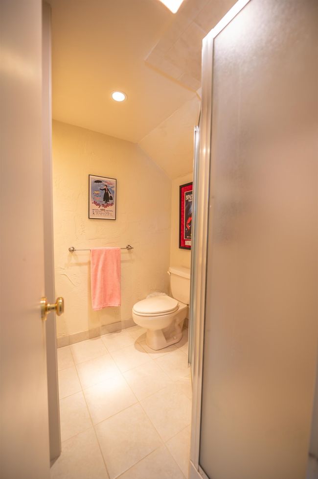 29A Maple Hill Loop, Condo with 3 bedrooms, 4 bathrooms and null parking in West Dover VT | Image 17
