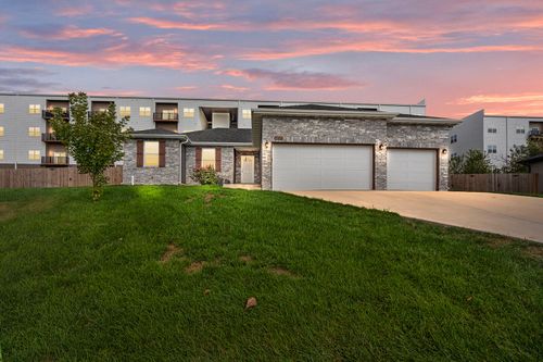 2122 N 21st St, Ozark, MO, 65721-9724 | Card Image