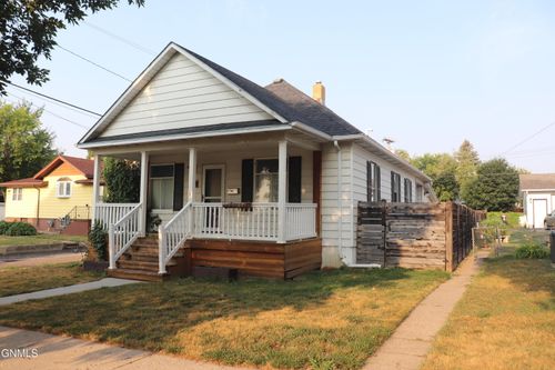 107 8th Street Nw, Mandan, ND, 58554 | Card Image