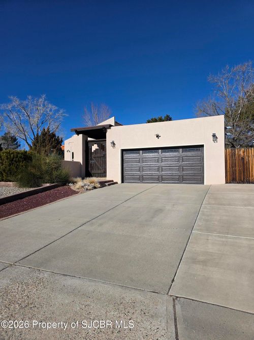 708 W 31st St, Farmington, NM, 87401-4029 | Card Image