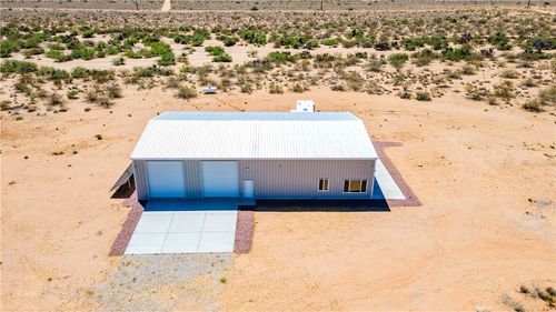 5730 W Golden Valley Dr, Golden Valley, AZ, 86413-5412 | Card Image