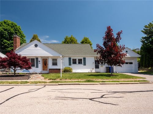 7 Hopedale Dr, West Warwick, RI, 02893-1209 | Card Image