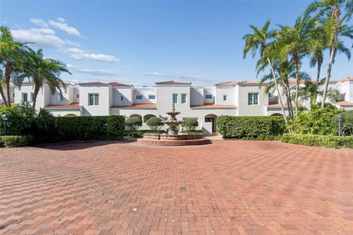 4951a-4951 Bayshore Blvd, TAMPA, FL, 33611-3800 | Card Image