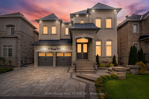 32 Fanning Trail, Brampton, ON, L6P4N5 | Card Image