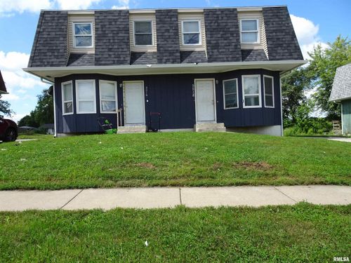 5516 N Division St, Davenport, IA, 52806-2571 | Card Image