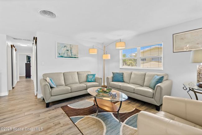 346 Cyprus Dr, House other with 3 bedrooms, 2 bathrooms and null parking in Cocoa Beach FL | Image 9