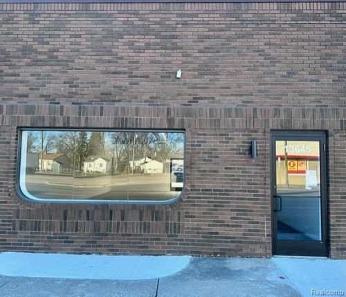 13645 Northline Rd, Southgate, MI, 48195-1802 | Card Image