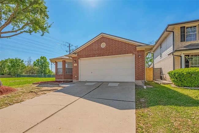 9622 Sugarblossom Ln, House other with 4 bedrooms, 2 bathrooms and 2 parking in Sugar Land TX | Image 6