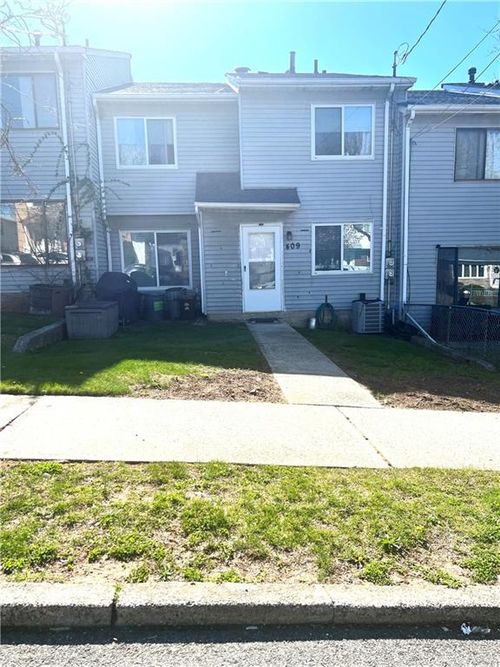 409 Neckar Ave, Staten Island, NY, 10304-5008 | Card Image