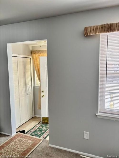 24486 Olde Orchard St, Novi, MI, 48375-2974 | Card Image