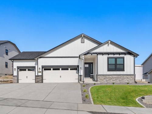 18121 E Barclay Ct, Greenacres, WA, 99016 | Card Image