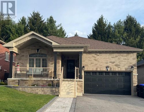 8 Revol Road, Penetanguishene, ON, L9M0W8 | Card Image