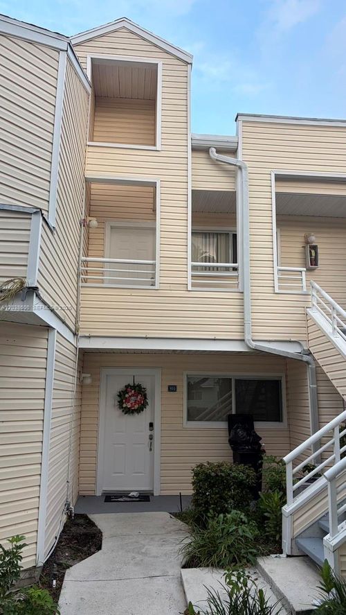 203-3433 Nw 44th St, Lauderdale Lakes, FL, 33309-4276 | Card Image