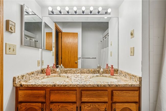 5115 Summit Dr, Condo with 2 bedrooms, 2 bathrooms and 2 parking in Somerset PA | Image 17