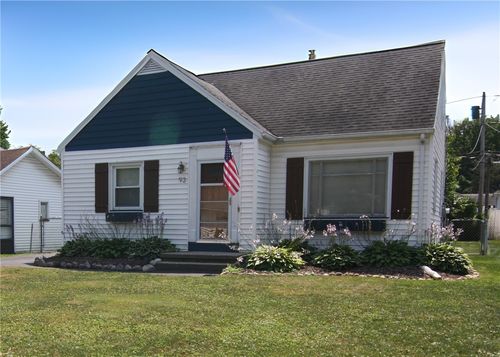93 Heberle Rd, Irondequoit, NY, 14609-1702 | Card Image