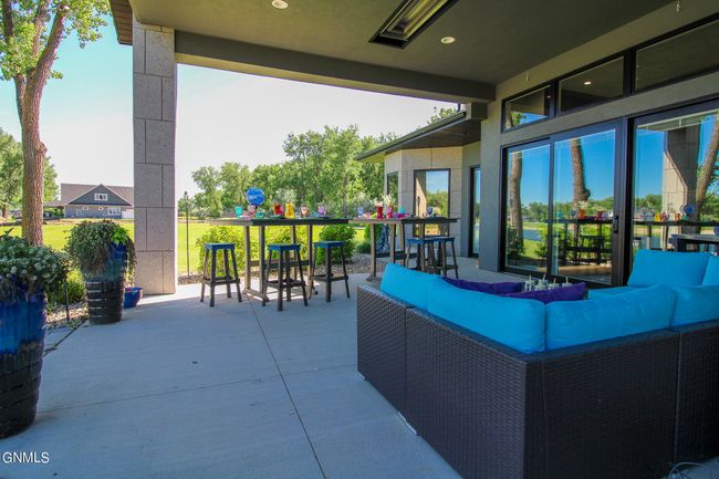 Walkway from Covered Patio to Grill Patio | Image 95