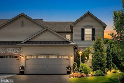 818 Briar Edge Ct, LEBANON, PA, 17046-2149 | Card Image
