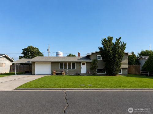 1326 E Elm St, Othello, WA, 99344-1645 | Card Image