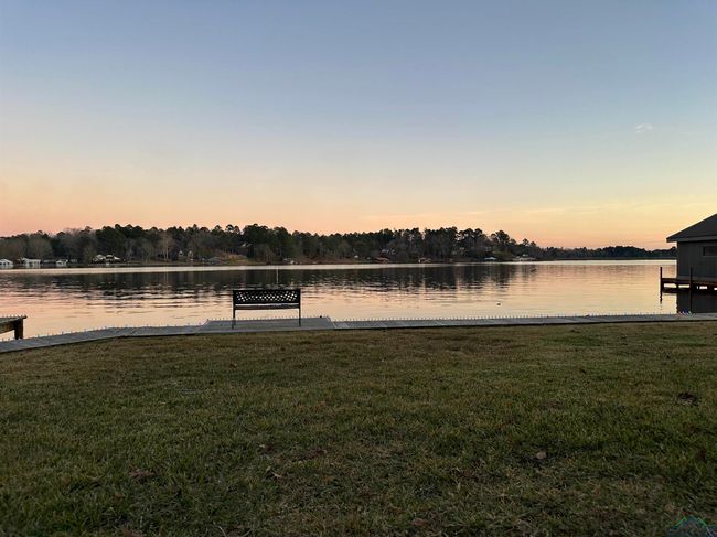 2012 W Lake Dr, House other with 3 bedrooms, 2 bathrooms and null parking in Gladewater TX | Image 16