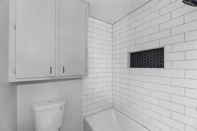 213 Westview Dr, House other with 4 bedrooms, 3 bathrooms and 3 parking in Sealy TX | Image 27
