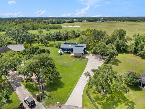 4003 Country Trails Street, Alvin, TX, 77511 | Card Image