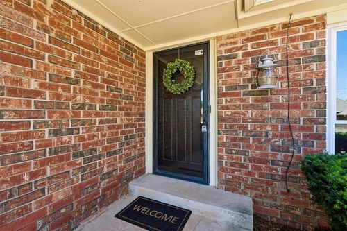 2912 Smiling Hill Blvd, Edmond, OK, 73013-6404 | Card Image