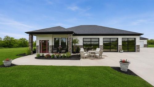 3708 S Sweeney Rd, Grain Valley, MO, 64029-8228 | Card Image
