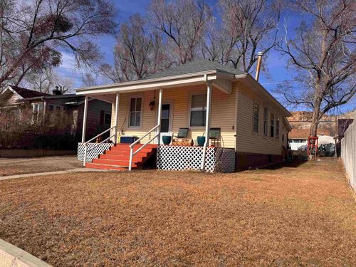 424 W Railroad Ave, Green River, WY, 82935-4151 | Card Image
