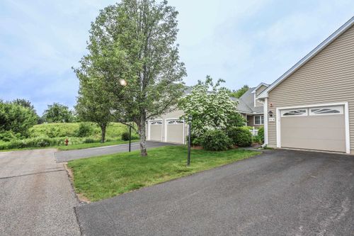 unit-b-214B Kearsage Dr, Pembroke, NH, 03275-1384 | Card Image