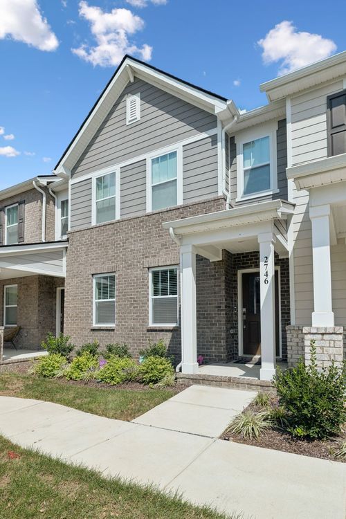 2746 Fordham St, Columbia, TN, 38401-3845 | Card Image