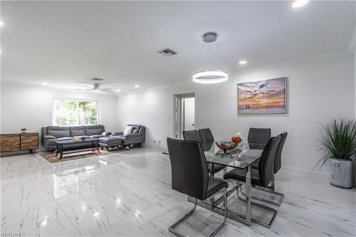 3096 52nd St Sw, NAPLES, FL, 34116-8124 | Card Image