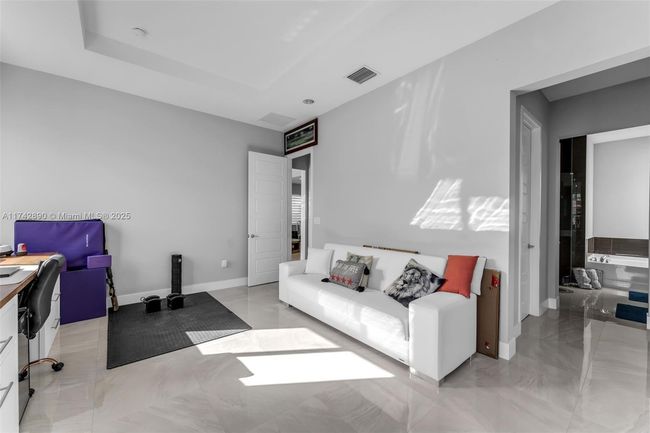 15124 Sw 176 Th Ter, House other with 4 bedrooms, 4 bathrooms and null parking in Miami FL | Image 12