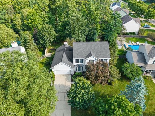 621 Continental Drive, Medina, OH, 44256 | Card Image
