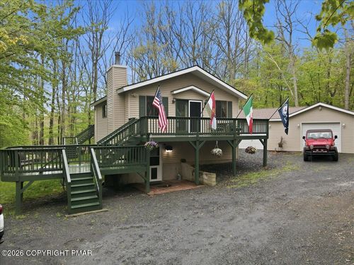 149 Mcmichaels Ct, Stroudsburg, PA, 18360-6588 | Card Image