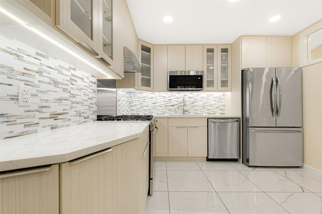 APT-1D - 72 110 Th St, Home with 3 bedrooms, 2 bathrooms and null parking in Forest Hills NY | Image 12