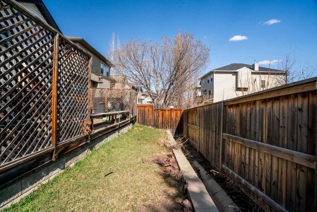 21 Everhollow Rise Sw, Home with 4 bedrooms, 3 bathrooms and 2 parking in Calgary AB | Image 43