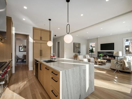 1917 Washington Ave, Wilmette, IL, 60091-2368 | Card Image