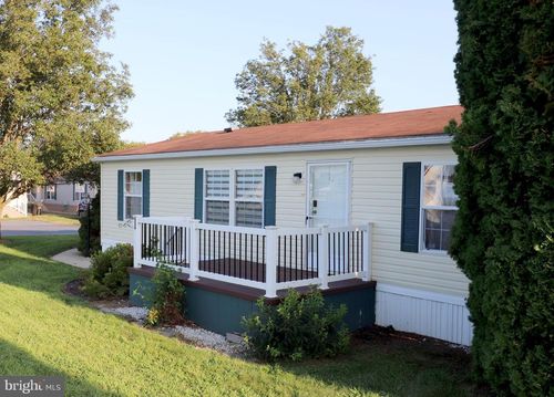 109 Falcon Ct, LANCASTER, PA, 17603-2156 | Card Image