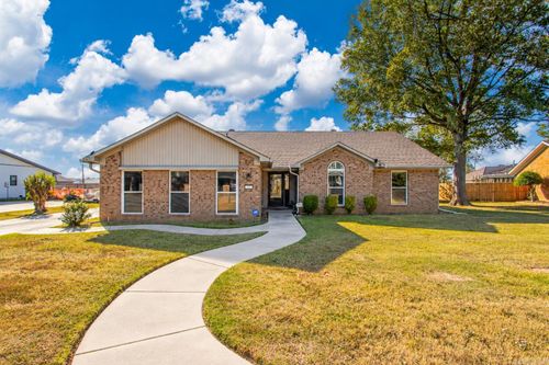 27 Sunset Loop, Lonoke, AR, 72086-3616 | Card Image