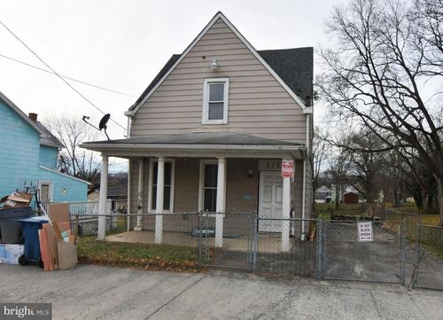 526 N High St, MARTINSBURG, WV, 25404-4523 | Card Image