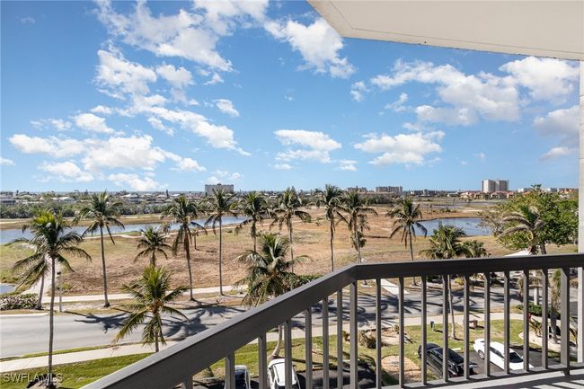 VIEW OF BAY BEACH COMMONS FROM FRONT WALKWAY | Image 27