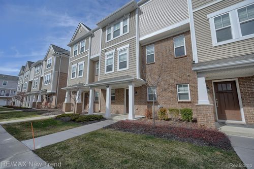 3293 Chambers W, Wixom, MI, 48393-4324 | Card Image