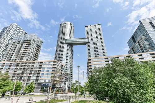 3308-15 Iceboat Terr, Toronto, ON, M5V4A5 | Card Image