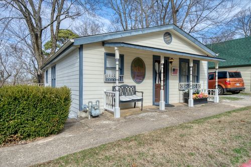 9 Summit St, Eureka Springs, AR, 72632-3319 | Card Image